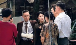 演员戴娇倩曝有导演连干7天猝死！资本压榨让命不值钱？