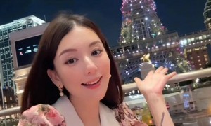 郭富城奖励老婆黑卡，方媛开心到澳门旅游，怀孕6个月还是小v脸
